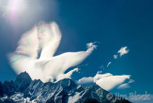 07  NPL-58849-Clouds-and-Color-over-Thamserku--Pan-(10)-.jpg